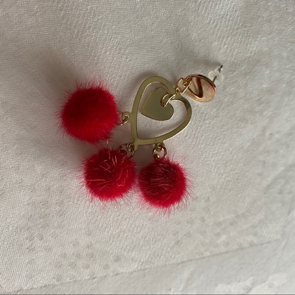 Heart Puff Earrings - Picture 6 of 7